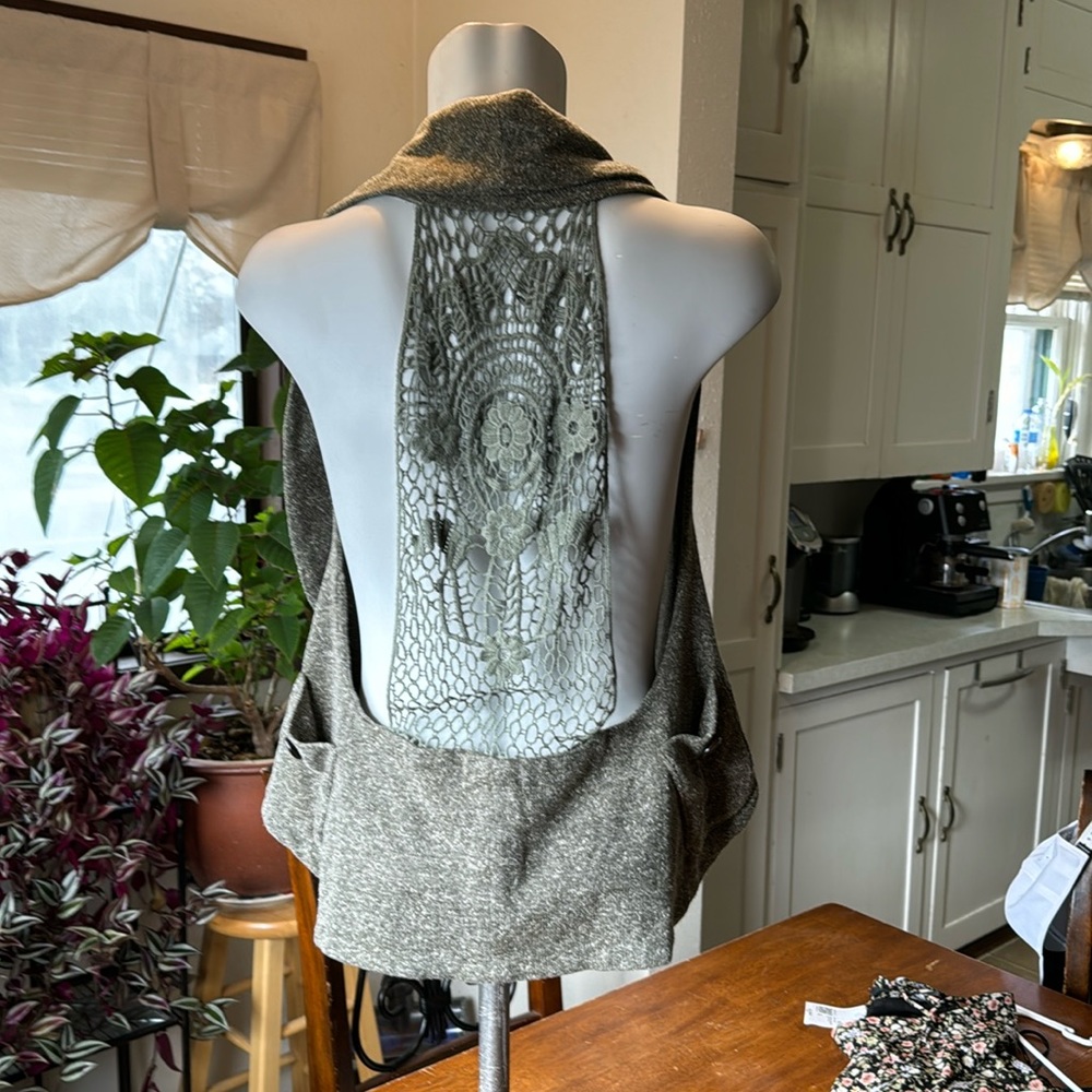 Like New Vintage Vest Knit / Crocheted Back I Look Collection Vest |M|
